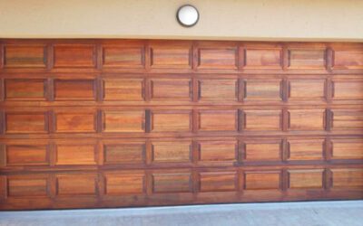 4 Reasons to Choose a Roos Garage Door – Meranti Wood