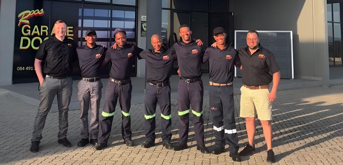 The Roos Garage Doors manufacturing and branch teams at the Centurion head office